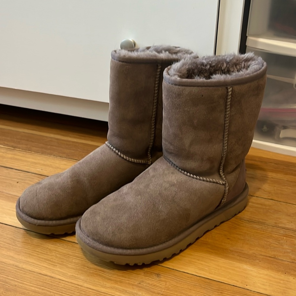 Ugg Classic short boots